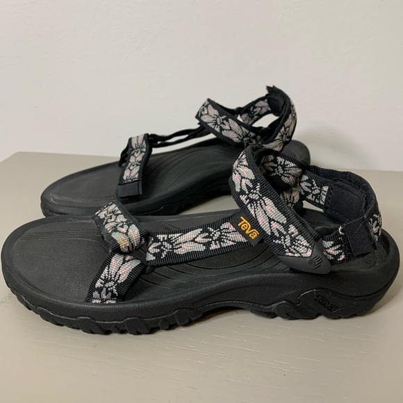 Teva Shoes - Teva Women’s Hurricane 4 Sandals Pink Grey NWOT SIZE 9